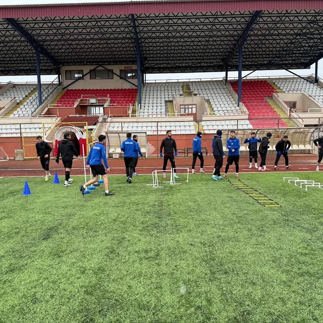 Sandıkspor, Bölgesel Amatör Lig Liderliğini Koruma Amacıyla Torbalı Spor'la Maça Hazırlanıyor