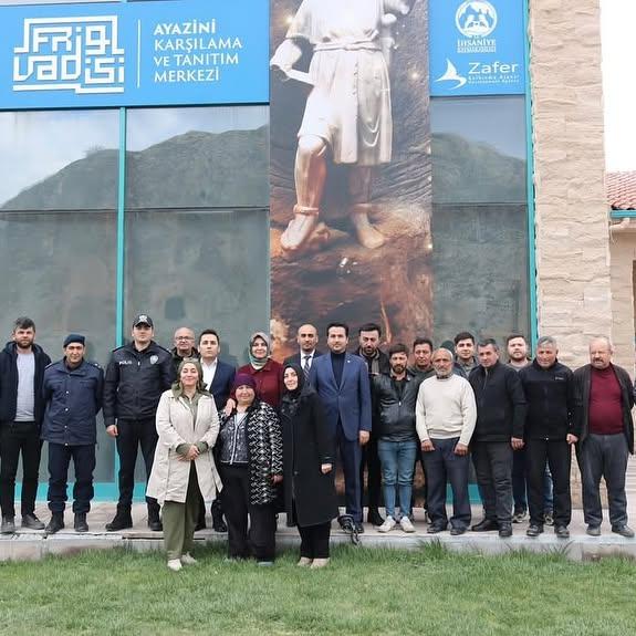 İhsaniye Belediyesi Frig Vadisi’nde Esnaf Toplantısı