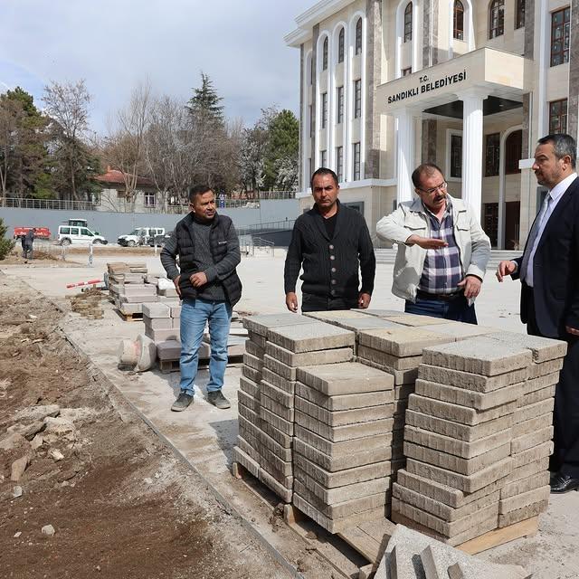 Sandıklı'da Yeni Hizmet Binası İnşaatı Hız Kesesinde