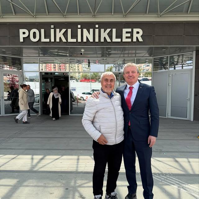 Ayfer Köylü'ye Başarılı Ameliyat: Yoğun Bakımda Tedavi Devam Ediyor