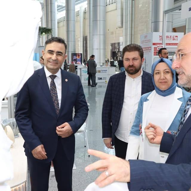 Ak Parti Milletvekili ve İl Başkanı Fuar Standını Ziyaret Etti