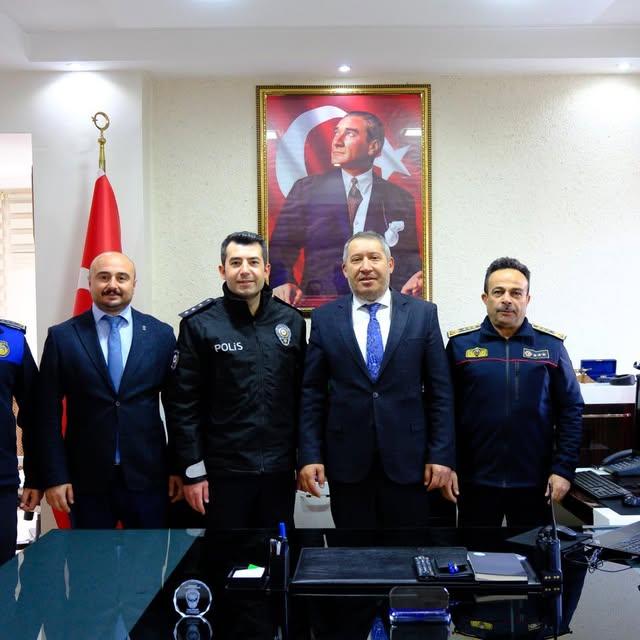 Dinar Belediye Başkanı Polis Haftası'nı Kutladı, Emniyet Müdürlüğünü Ziyaret Ederek Teşekkür Verdi
