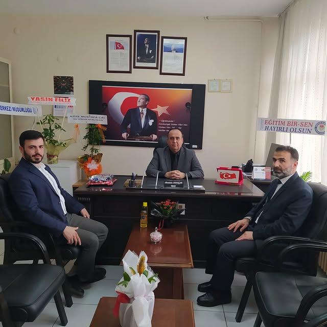 Dazkırı İlçe Müftüsü ve Vaizi, İlçe Milli Eğitim Müdürüne Hayırlı Sohbette Buluştular