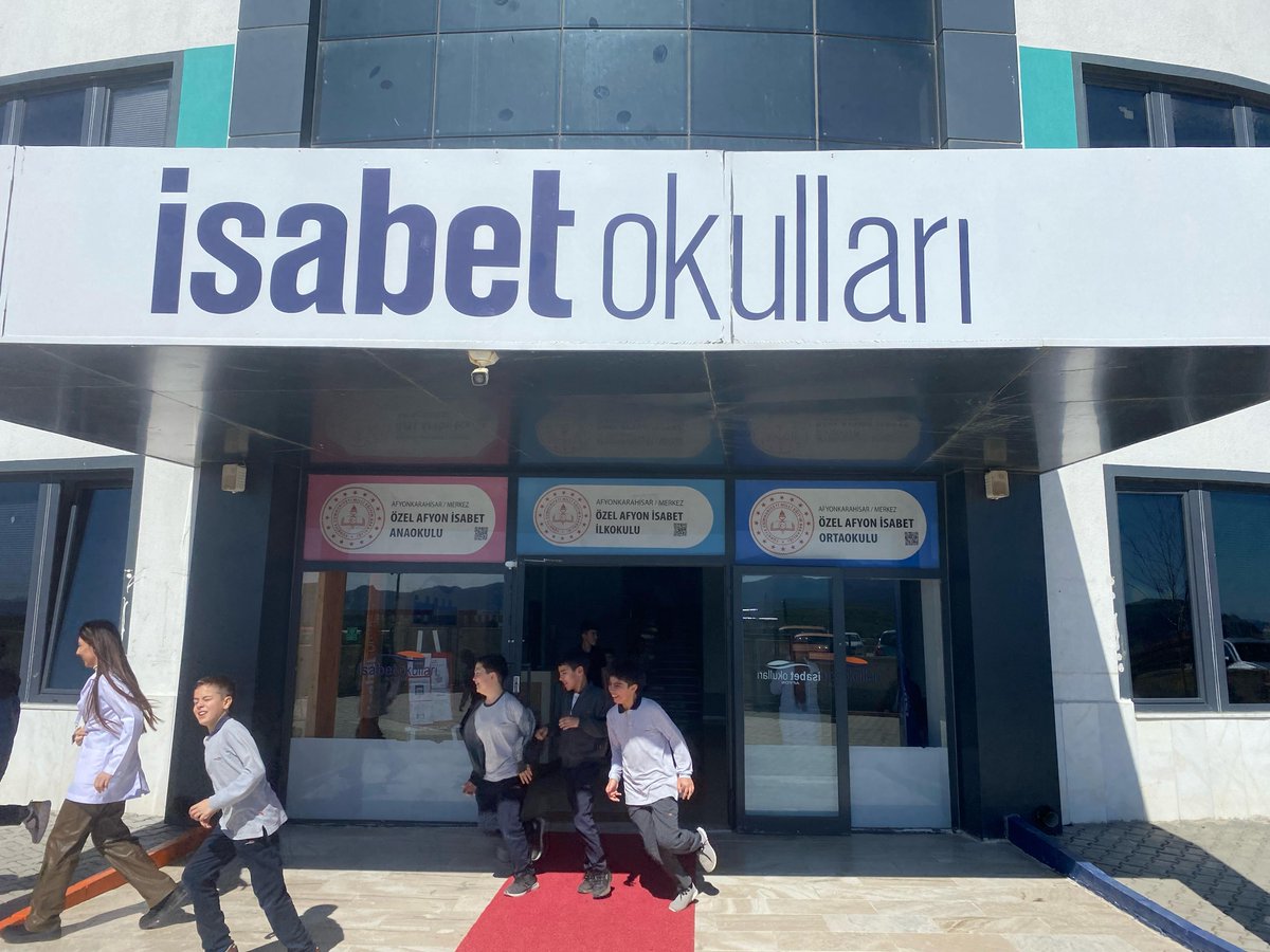 Özel İsabet Okulları Öğrencileri Afet Bilinciyle Donatıldı