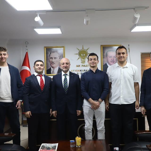 AK Parti İl Başkanı Şahine Hukuk Fakültesi Öğrencileri Ziyareti