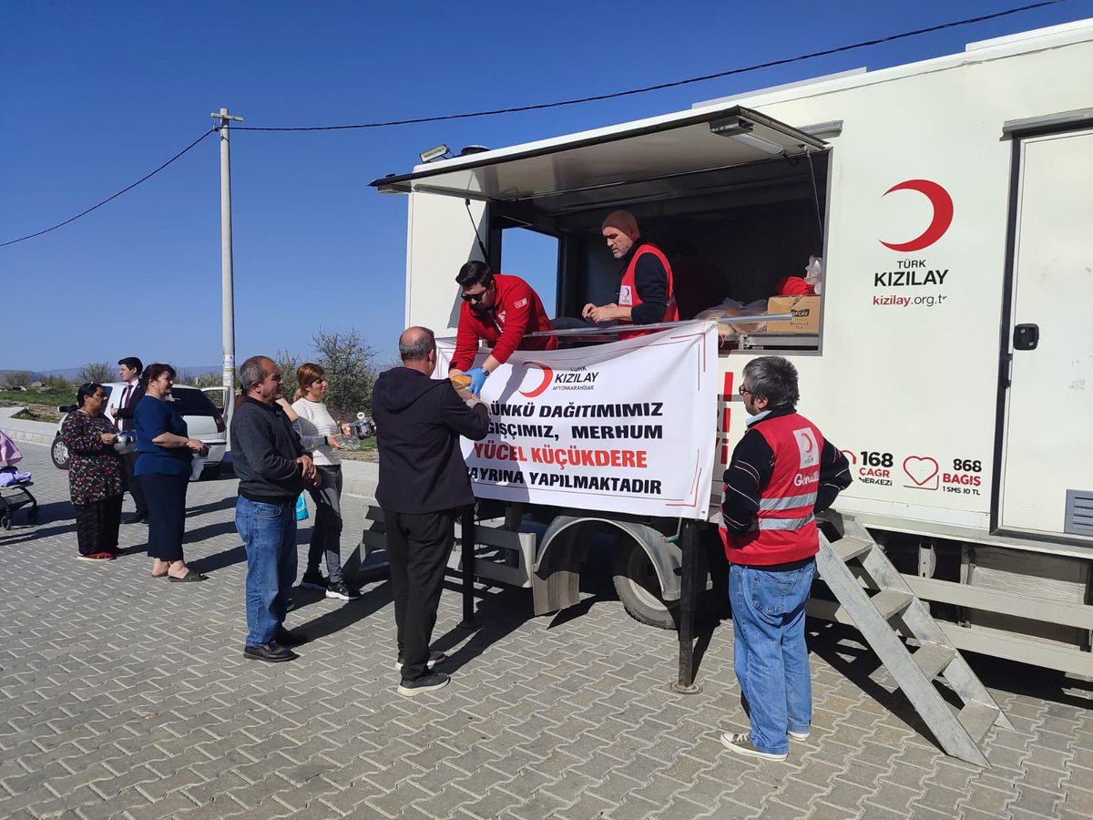 Afyonkarahisar Kızılay, Dörtyol’da Mobil Aşevinden Çorba Dağıttı