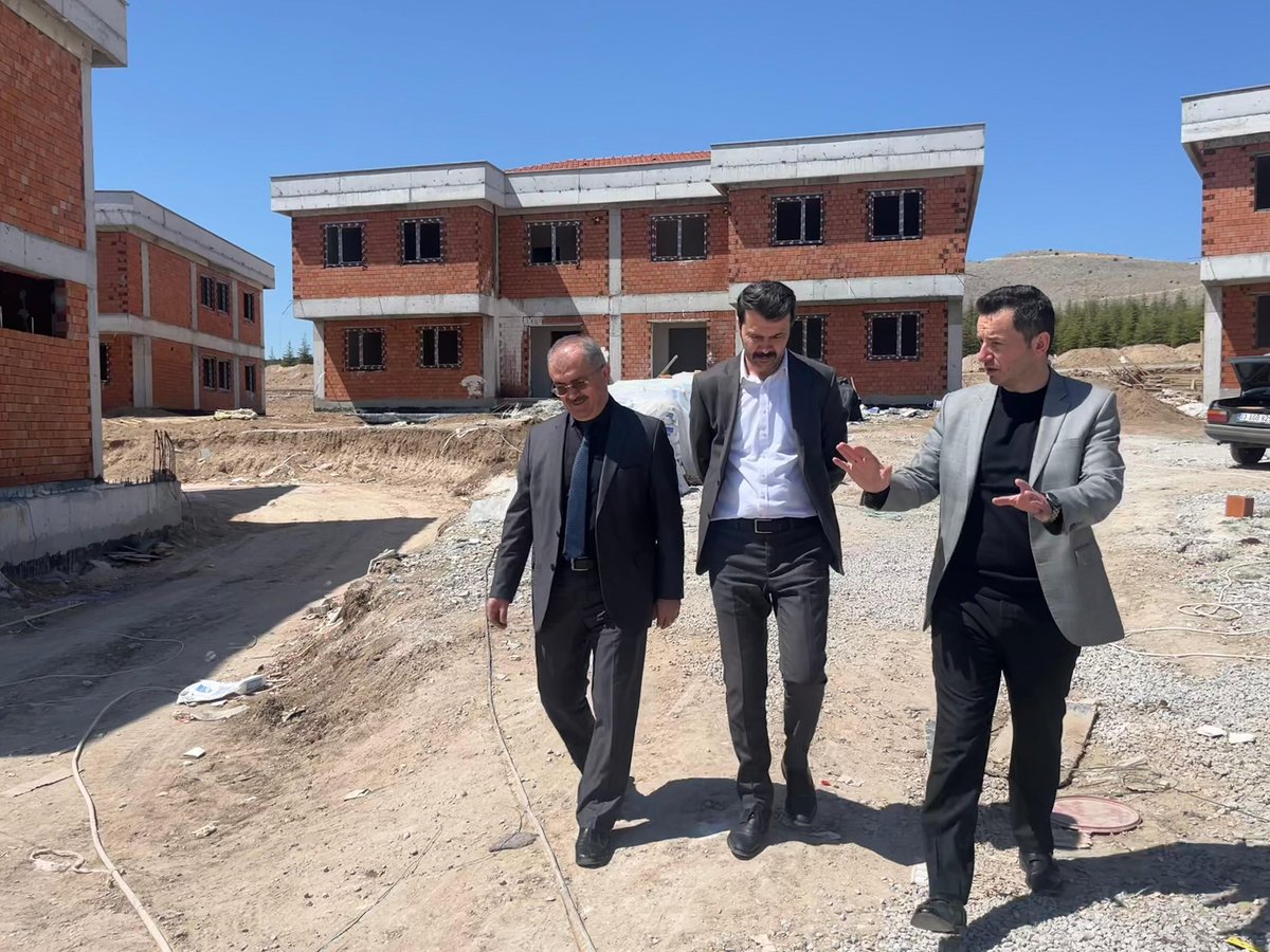 Afyonkarahisar İl Müdürü Çocuk Evleri Sitesi İnşasını Yerinde İnceledi