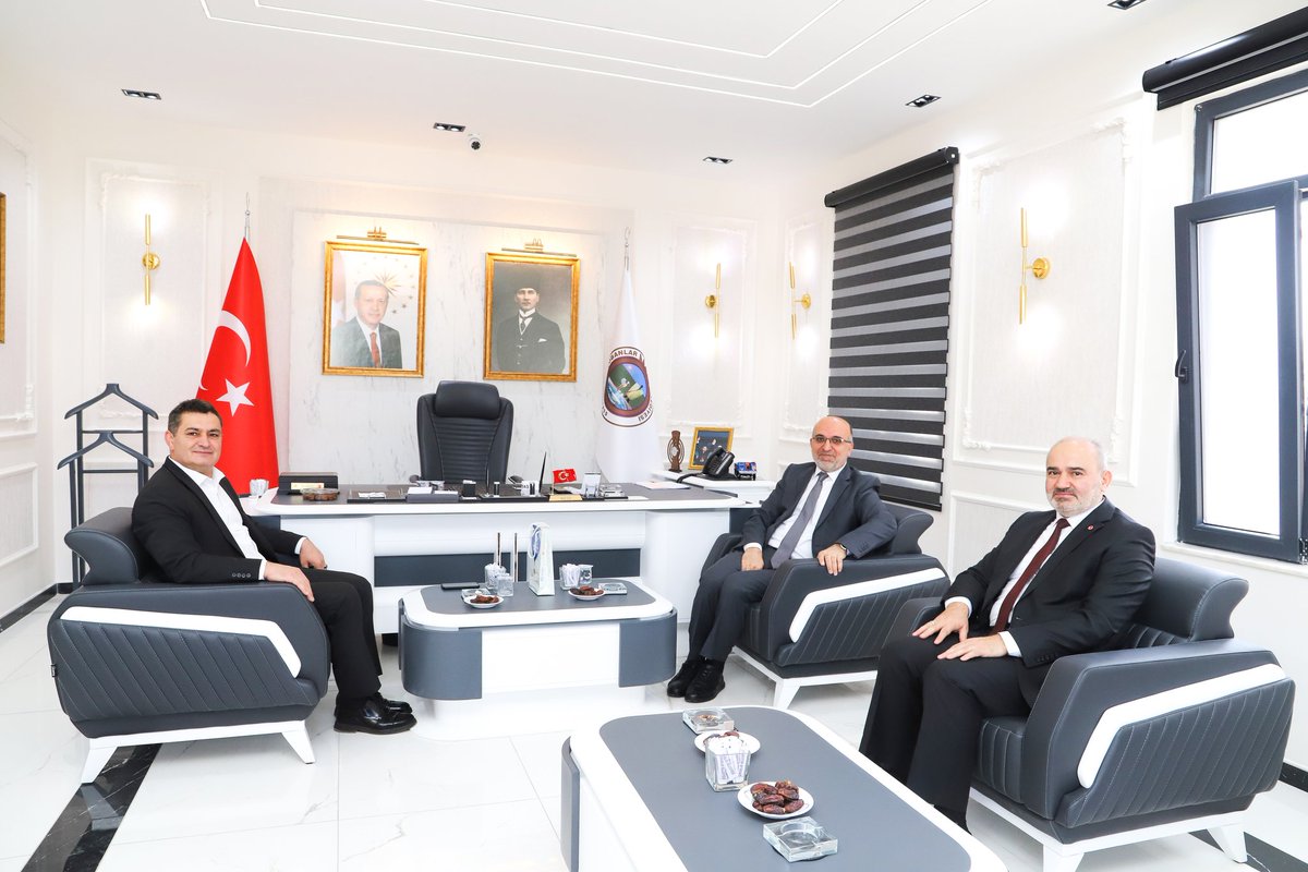 Belediye Başkanı Ali Altuntaş, İl Müftüsü ve İlçe Müftüsünü Misafire Davet Etti