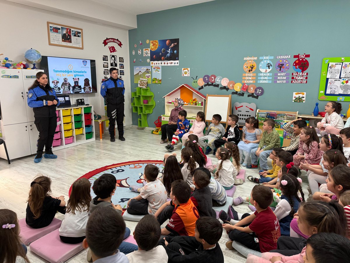 Afyonkarahisar Emniyet Müdürlüğü, Hacı Lütfiye Koçaşaban Anaokulu Öğrencilerine Polislik Mesleğini Tanıttı