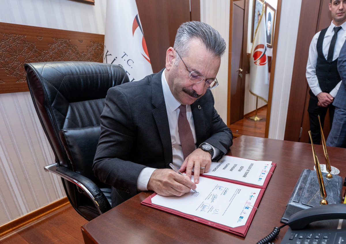 Eskişehir'de Mesleki ve Teknik Eğitim İstihdam Fuarı Protokolü İmza Gitti