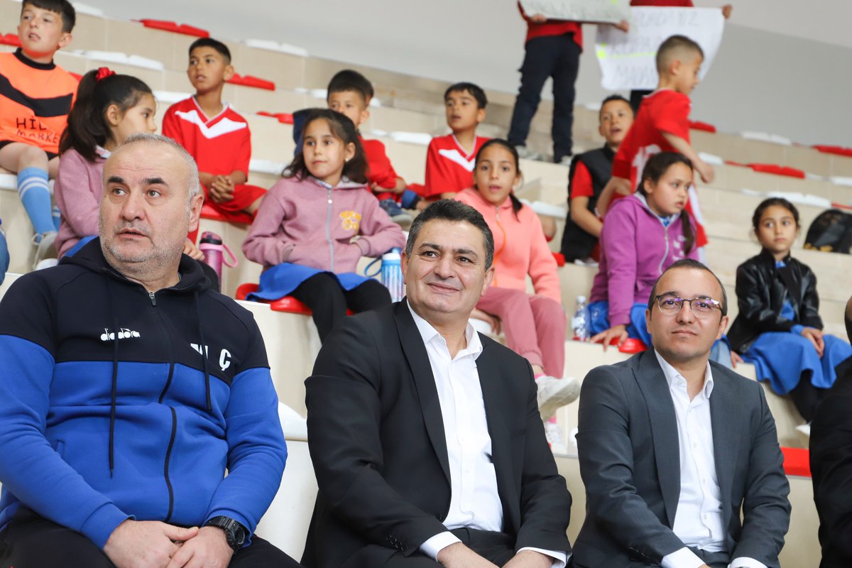 İlçede İlk Okullar Arası Futsal Turnuvası Finalinde Rekabet