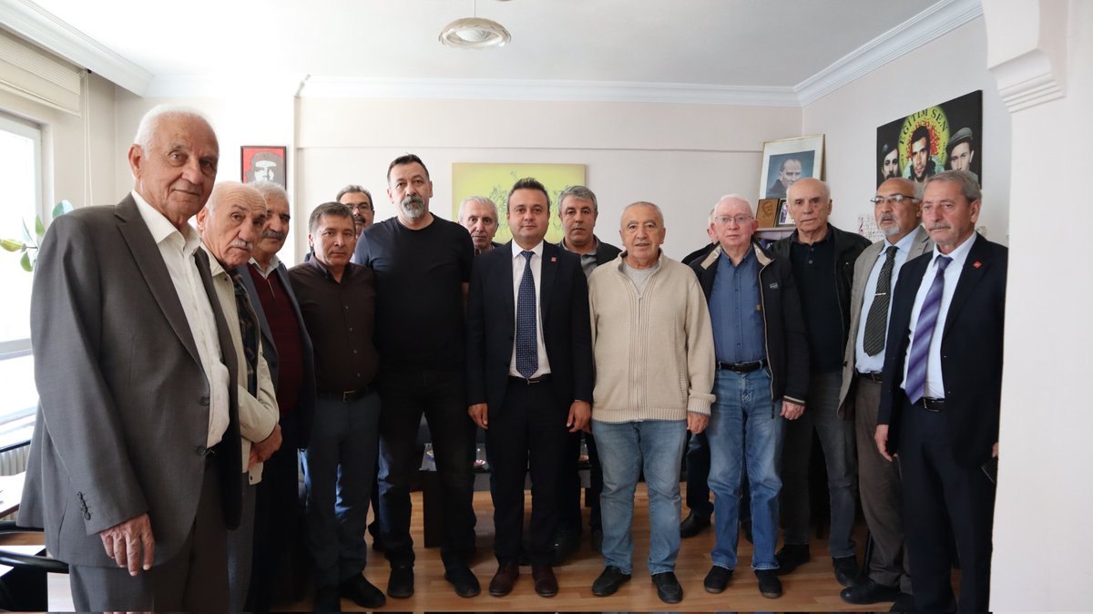 CHP Afyonkarahisar İl Başkanı Öğretmenleri Ziyaret Ederek 1 Mayıs'ı Tartıştı