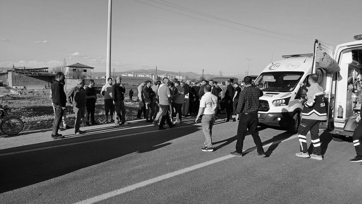 Çobanlar Kavşağı’nda Servis Aracında Trafik Kazası: Yaralılara Mübaşeret