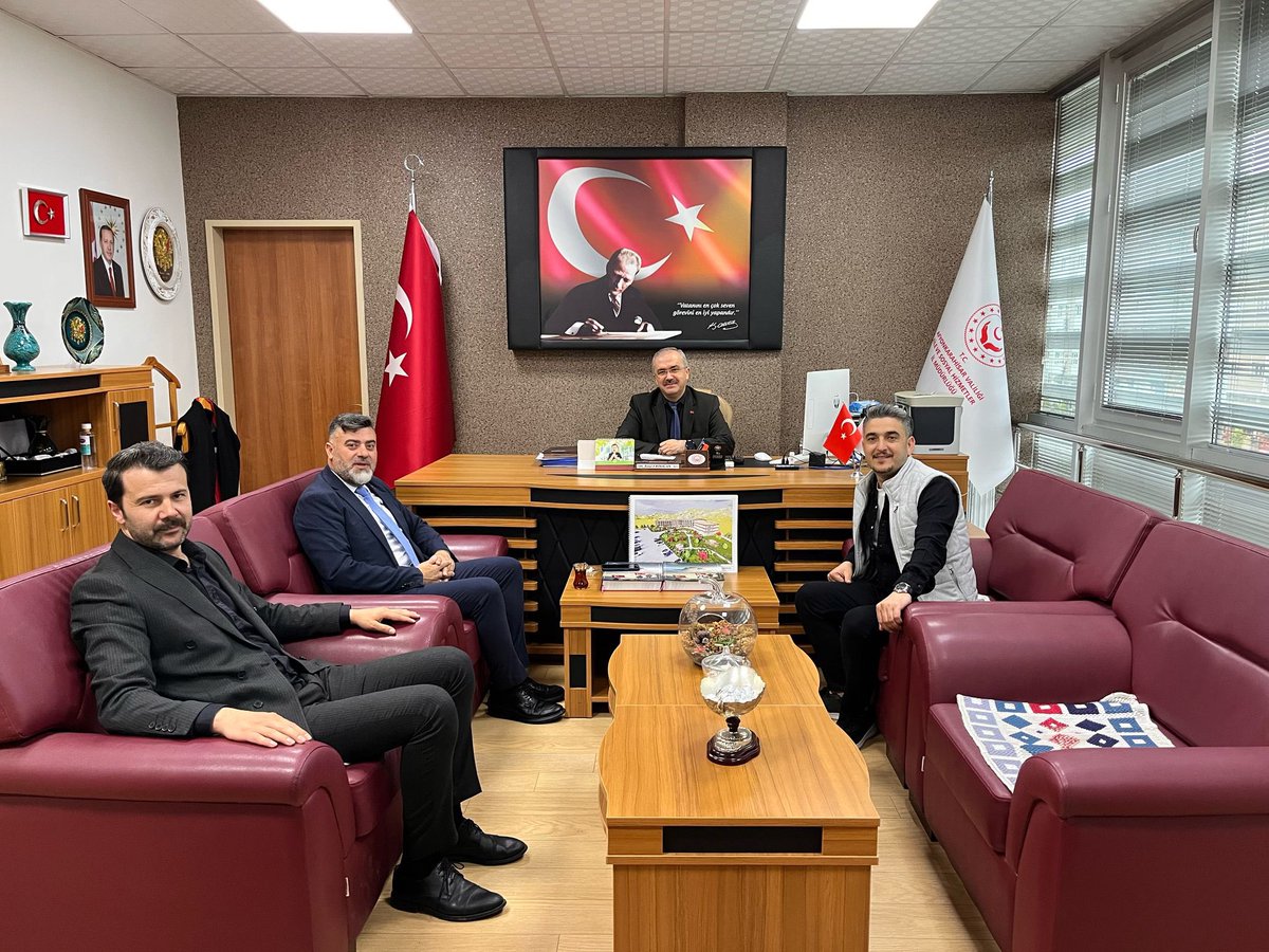 Afyonkarahisar'da Aile ve Sosyal Hizmetler Müdürlüğü, Berberler ve Kuaförler Odası Temsilcileriyle Buluştu