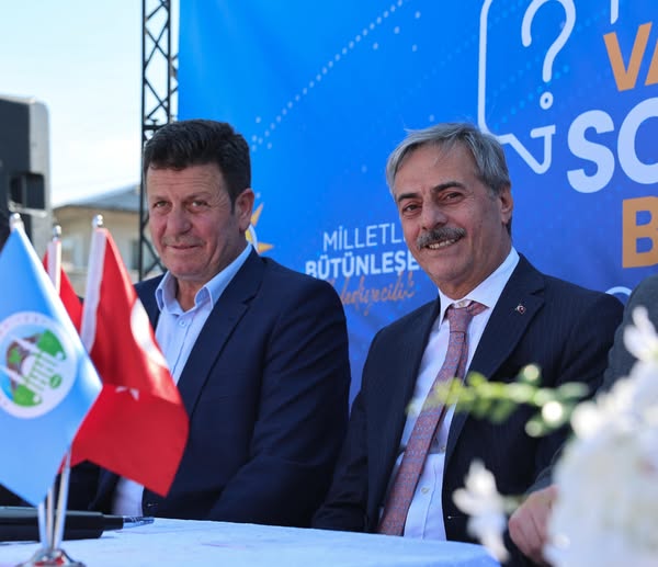 Murat Kaya ve Bilal Soykan, Akyazı'da Vatandaşlarla Buluştu