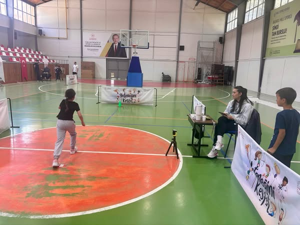 Eskişehir'de Minik Sporcular Yetenek Taramasına Katıldı