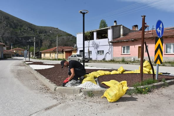 İnönü'de Kapsamlı Altyapı ve Peyzaj Çalışmaları Devam Ediyor