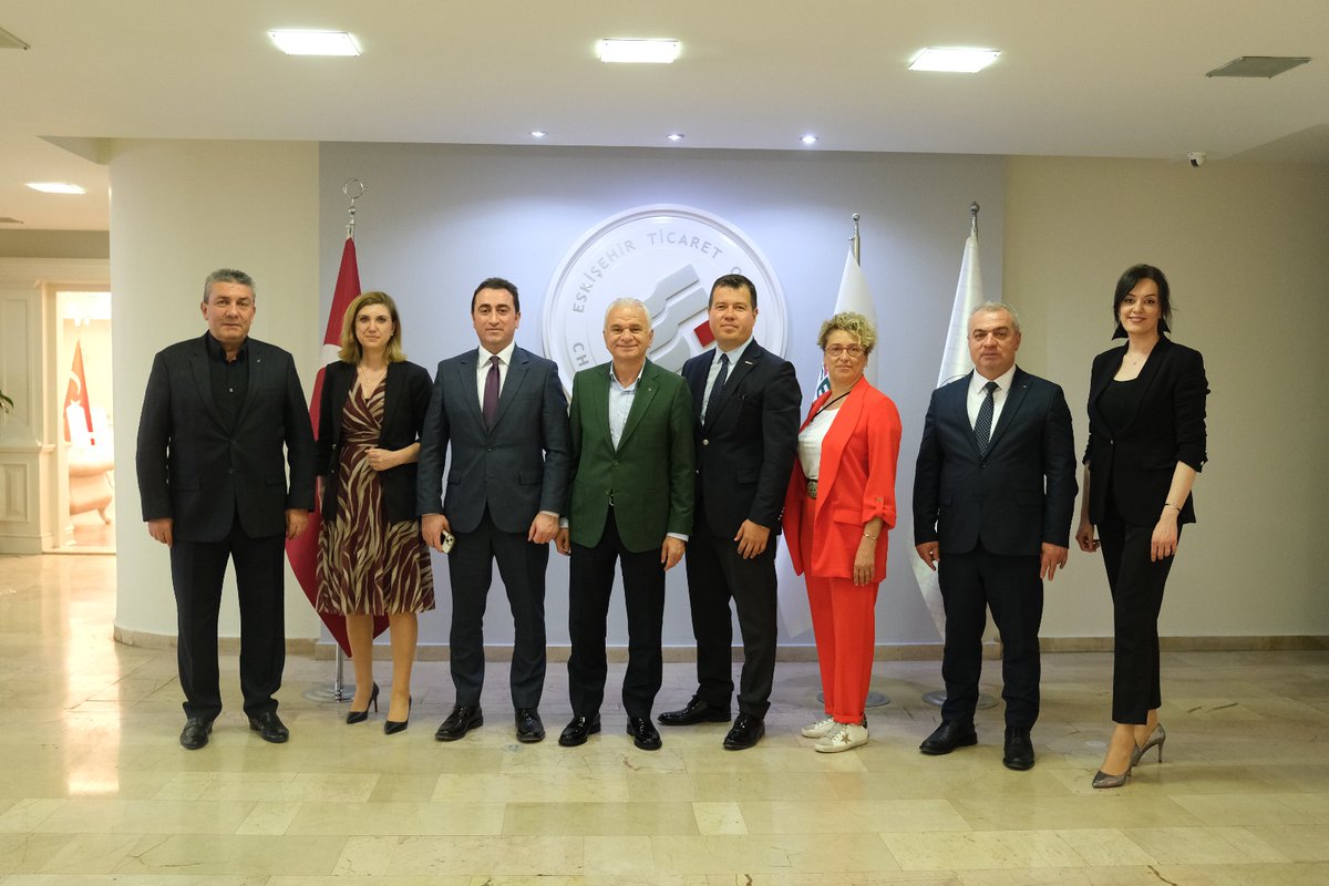 Yapı Kredi Bankası Güney Marmara Bölge Temsilcileri, Eskişehir Ticaret Odası'nı Ziyaret Etti