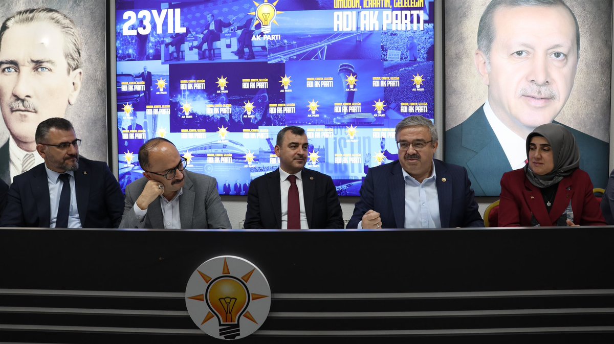 AK Parti Sivas'ta İstişare Toplantısı: Milletvekilleri ve İl Teşkilatları Bir Araya Geldi