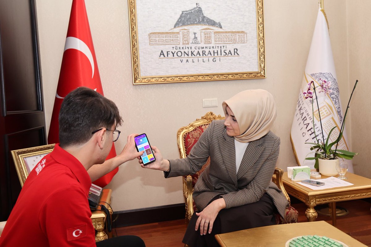 Afyonkarahisar Valisi, TEKNOFEST KKTC 2025'te Üçüncülük Ödülü Alan Öğrencileri Kabul Etti