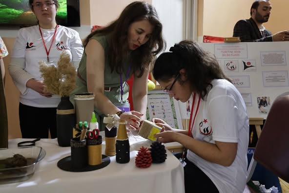 Kütahya'da Özel Eğitim Öğrencileri TÜBİTAK Bilim Fuarı ile Bilime Adımlar Attı