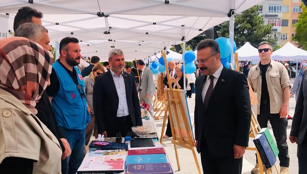 Eskişehir'de Engelliler Haftası Farkındalık Etkinliği: İl Müftülüğü Stantta İlgi Gördü