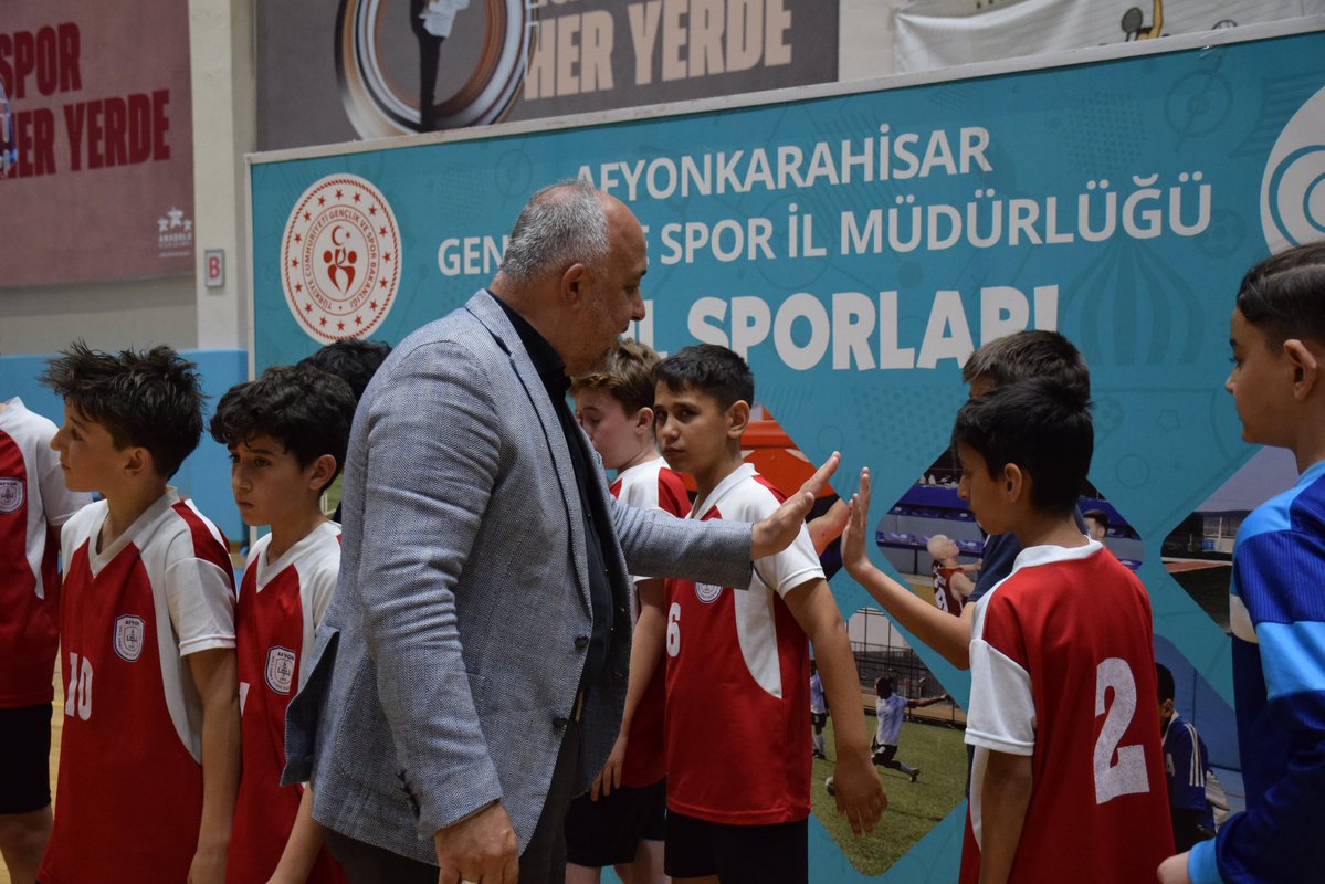 Afyonkarahisar'da Okul Sporları Küçük Erkekler Futsal Müsabakaları Tamamlandı