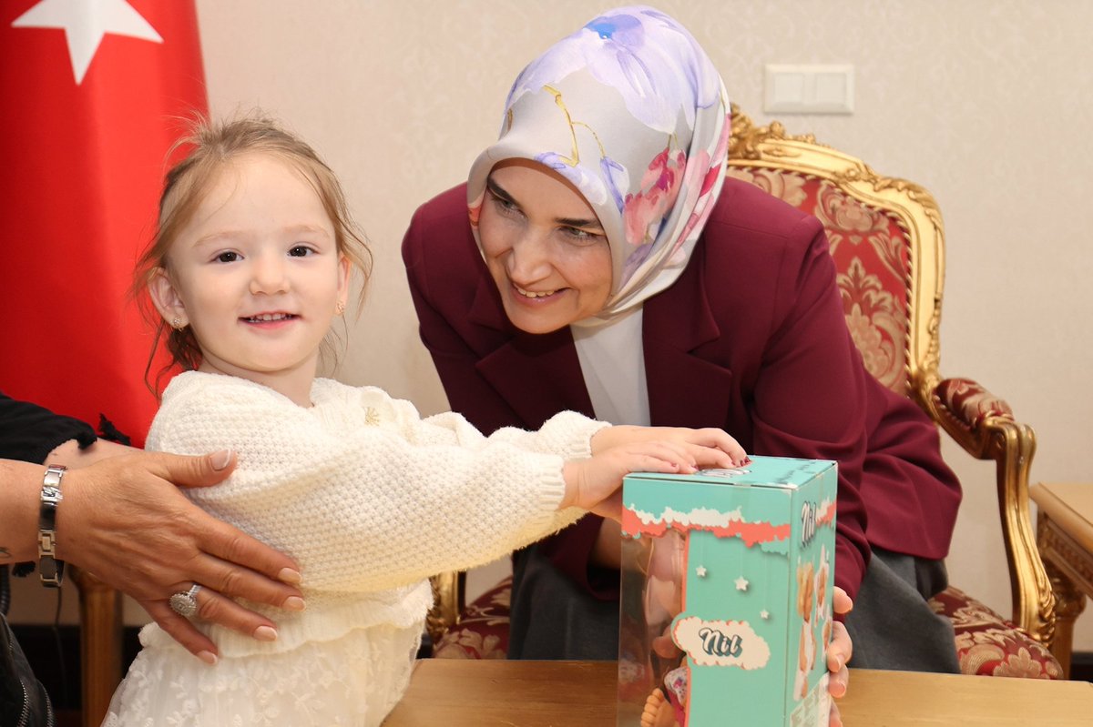 Vali Yiğitbaşı, Şehit Uğur Yıldız'ın Annesini Makamında Kabul Etti