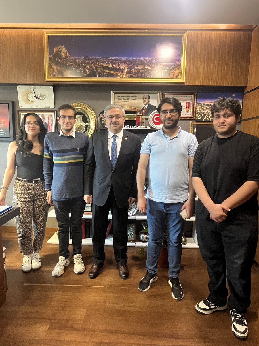 TBMM, Gazi Meclis'te Öğrencileri Ağırladı
