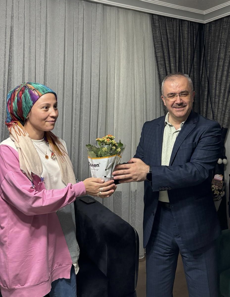 Afyonkarahisar'da Anneler Günü Coşkusu: Koruyucu Aileye Özel Ziyaret