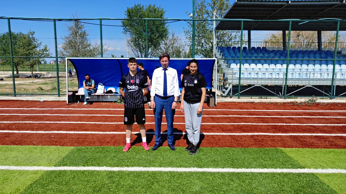 Başmakçı'da Atatürk Koşusu: Gençler Atletizmde Yarıştı