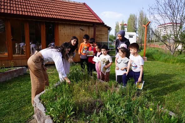 Tepebaşı Belediyesi'nden Doğa ile İç İçe Eğitim Programı