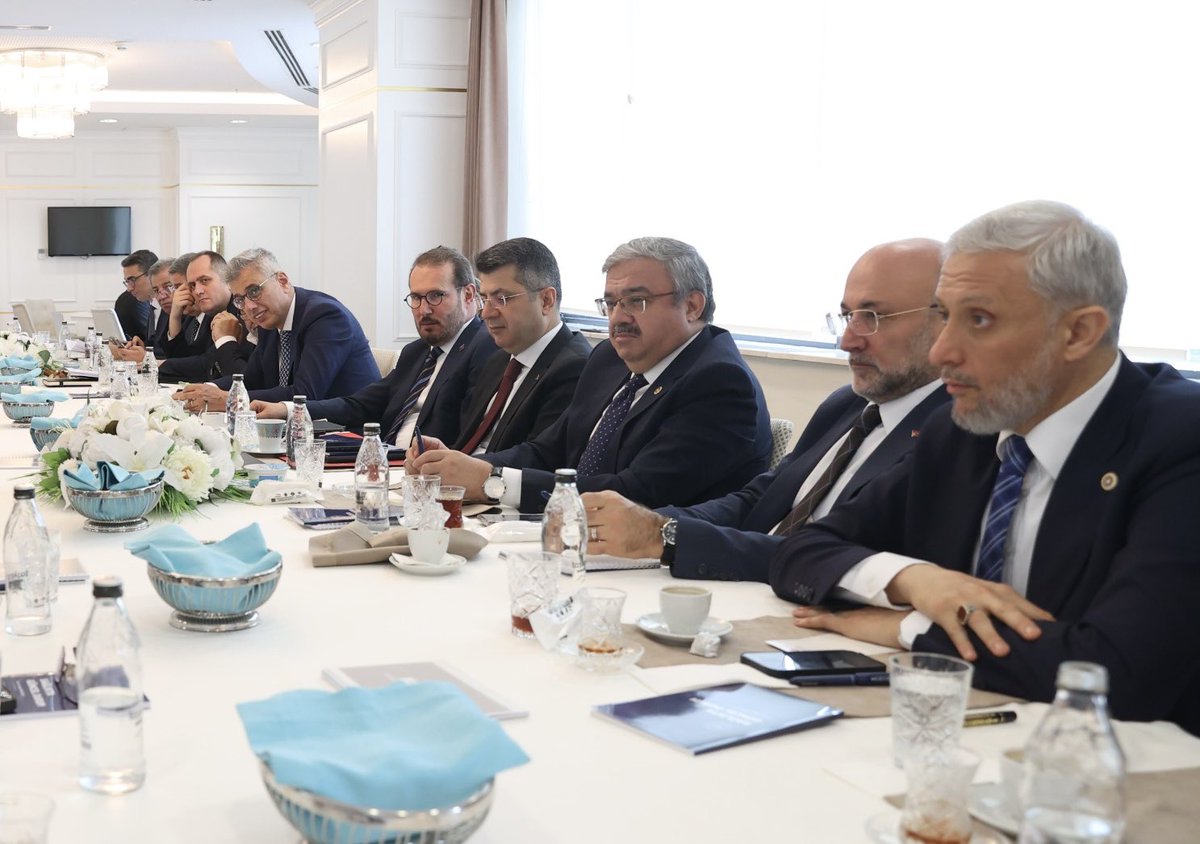 Ankara'ya 400 Yataklı Şehir Hastanesi ve Hava Ambulansı İhtiyacı Masaya Yattı