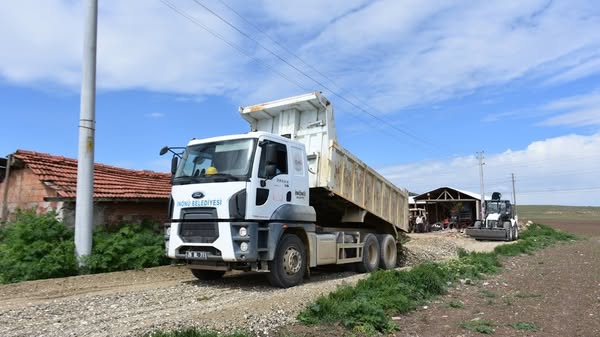 İnönü Belediyesi, Mahallelerde Altyapı ve Temizlik Çalışmalarını Aralıksız Sürdürüyor