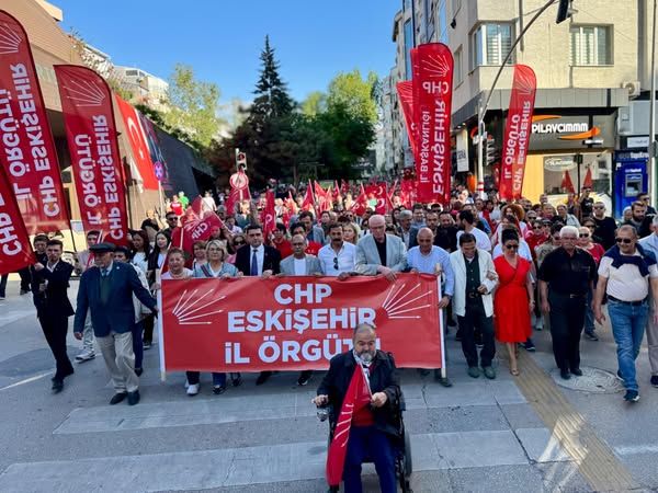 CHP Eskişehir'de 19 Mayıs Coşkusu