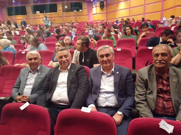 İYİ Parti Eskişehir İl Başkanlığı, DMD Hastalığı ile Mücadele Eden Çocuklar İçin Bağış Gösterisine Katıldı
