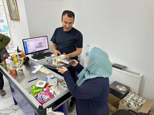 Odunpazarı Belediyesi Kurban Bayramı'nda Halk Market ile Dayanışma Örneği Sergiledi