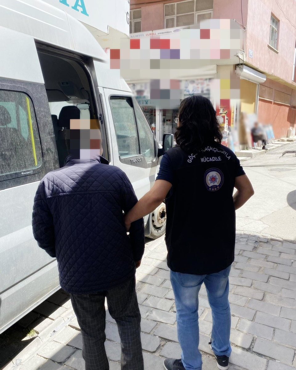 Afyonkarahisar'da Düzensiz Göçmen Operasyonu: 1503 Kişi Yakalandı