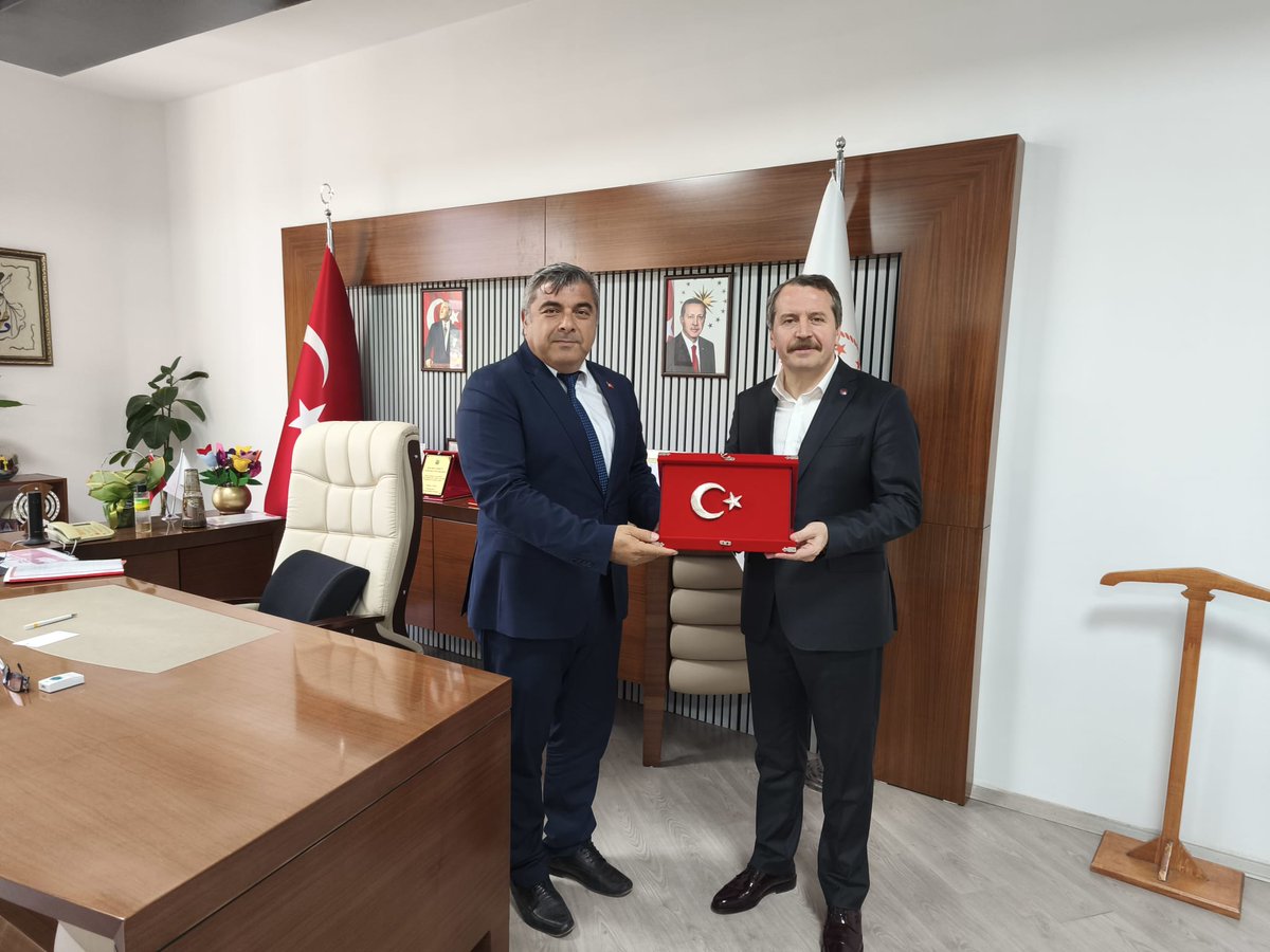 Memur-Sen Genel Başkanı Ali Yalçın, Afyonkarahisar İl Milli Eğitim Müdürlüğü'nü Ziyaret Etti