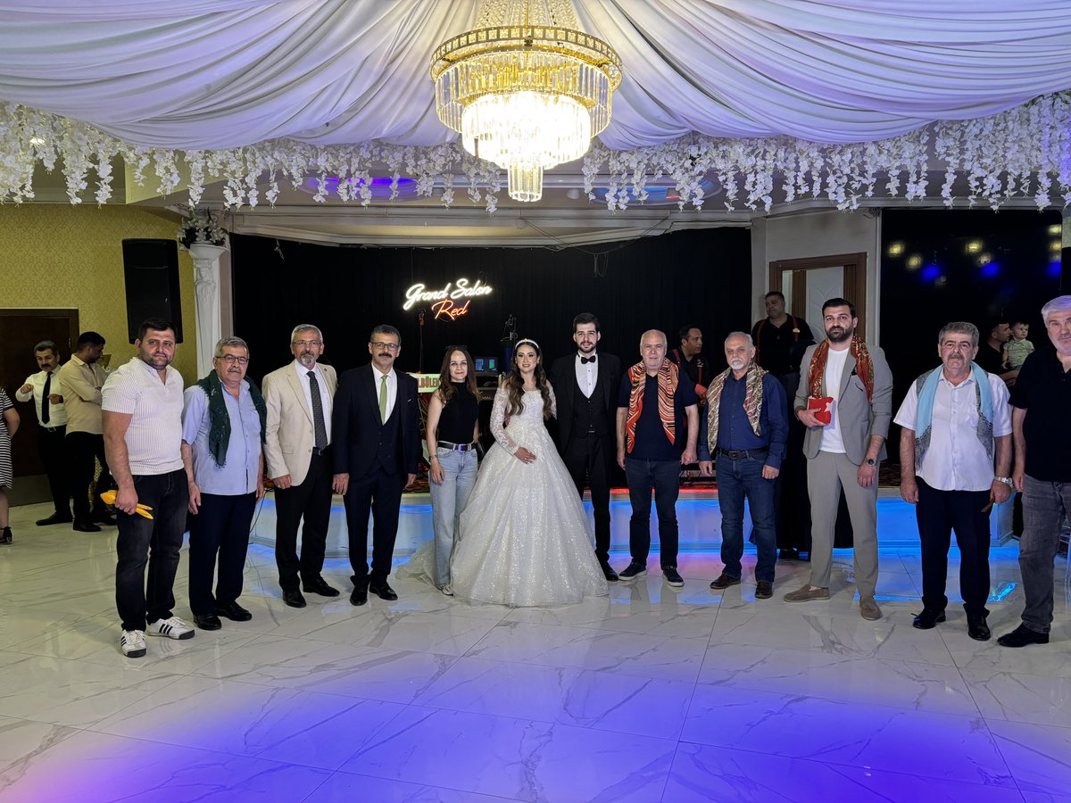 MHP Eskişehir İl Başkanlığı, Kozanyaz ve Kılıç Ailelerinin Düğün Törenine Katıldı