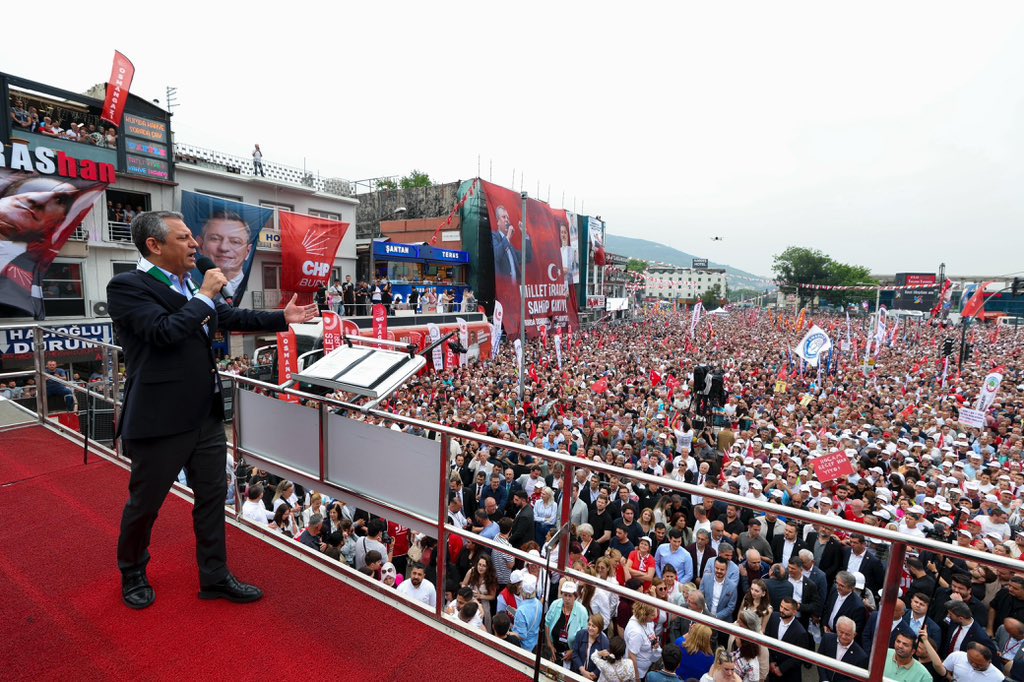 Eskişehir Milletvekili Çakırözer, Bursa'da Demokrasi Mitingine Katıldı
