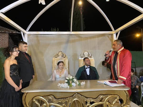 Dinar'da Evlilik Sevinci: Cantaş ve Toklu Ailelerinin Çifti Nikah Düğümü Attı