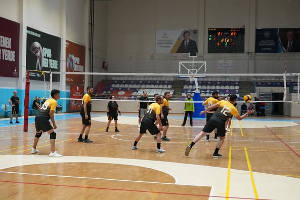 Afyonkarahisar'da ATSO Spor Oyunları Voleybol Müsabakaları Başladı