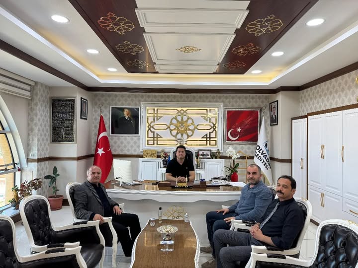 Bolvadin Belediye Başkanı Aynacı'yı Emet Fen Lisesi Müdürü ve Eğitimci Ziyaret Etti