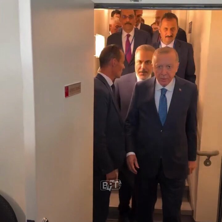 Erdoğan ve Macron Arasında Sıcak Sohbet: Diplomasi Ne Kadar İyiyken?