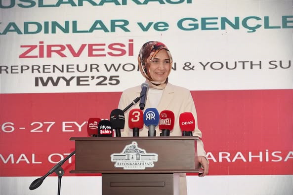 Afyonkarahisar Valisi Girişimci Kadınlar ve Gençlerle Buluştu