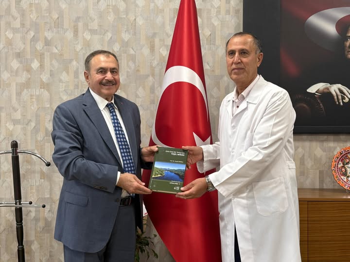 Eski Bakan EROĞLU, Afyonkarahisar Devlet Hastanesi Başhekimini Ziyaret Etti