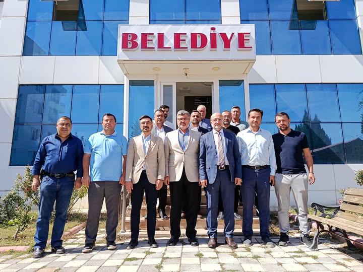 Ak Parti Delegeleri Gazlıgöl Belediyesini Ziyaret Etti