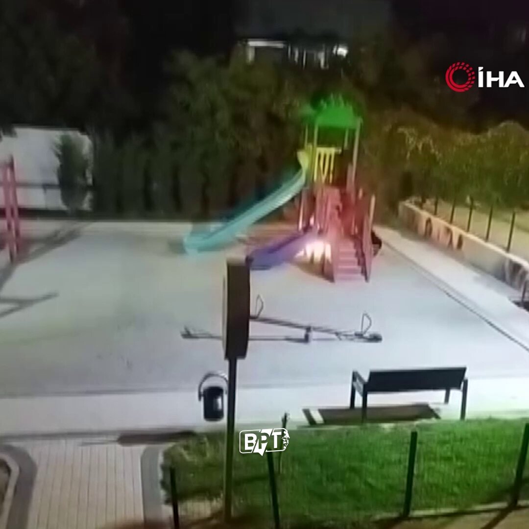 Bursa'da Oyun Parkında Çocuklar Tarafından Çıkarılan Yangın