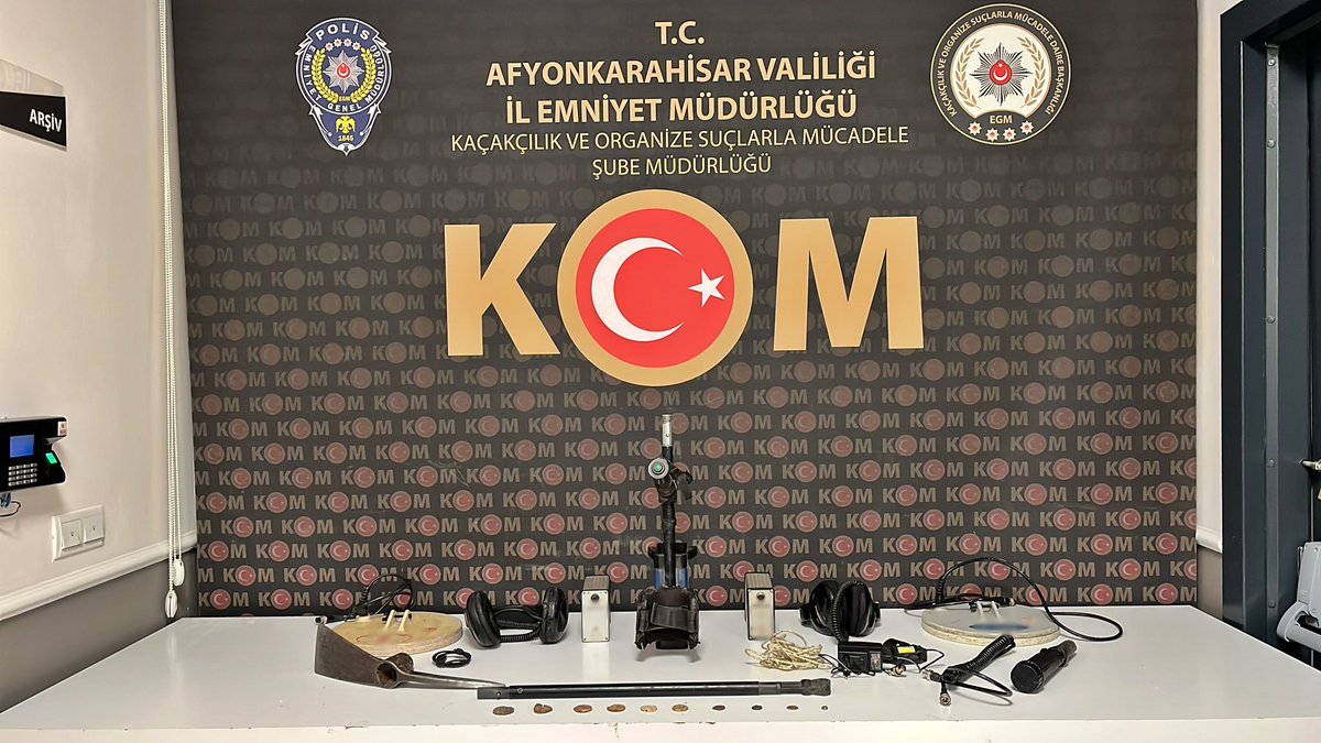 Afyonkarahisar'da Kaçak Tarihi Eser Operasyonu: 3 Gözaltı